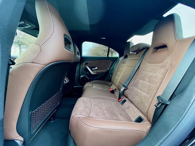 Mercedes-Benz CLA (2025) 200 d Linie  AMG - fotka 10 z 23