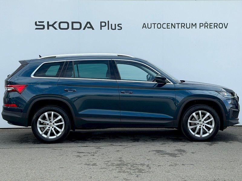 Škoda Kodiaq (2022) 2.0 TSI 140kW Style Plus 7míst - fotka 31 z 35