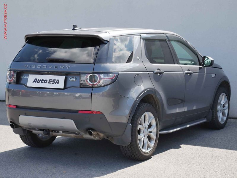 Land Rover Discovery Sport (2016) 2.0 TD4 4x4, AT, kůže, bixen - fotka 4 z 20