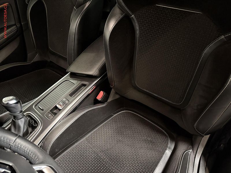 Renault Mégane (2017) 1.2TCe, Navi, AC - fotka 12 z 17