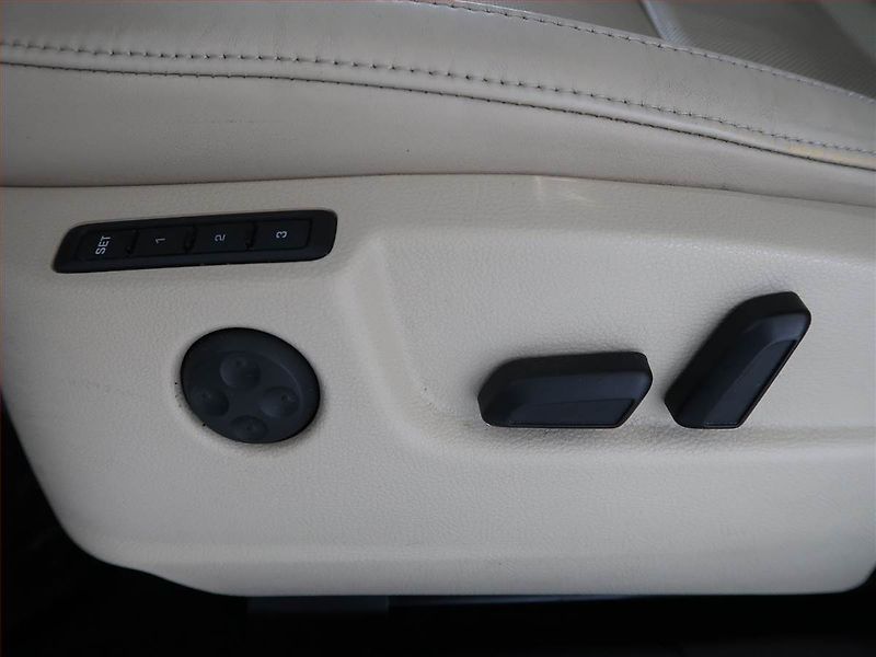 Škoda Superb (2014) Elegance 2.0 TDI, Navi, Xenony - fotka 17 z 20