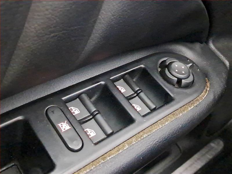 Alfa Romeo 159 (2008) 2.2 JTS, po STK, jezdí dobře - fotka 16 z 17
