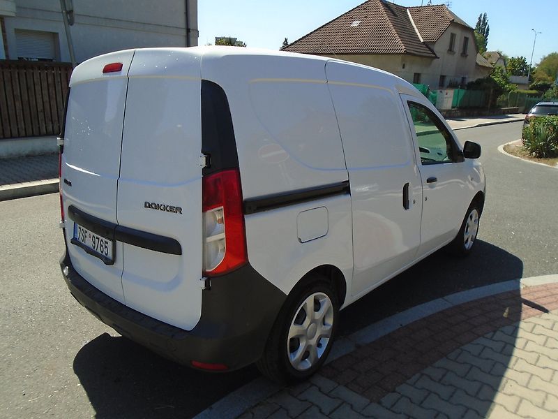 Dacia Dokker (2018) 1.6 i - fotka 5 z 20