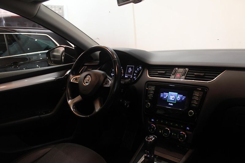 Škoda Octavia (2014) 1.2TSI DSG Elegance  - fotka 23 z 29