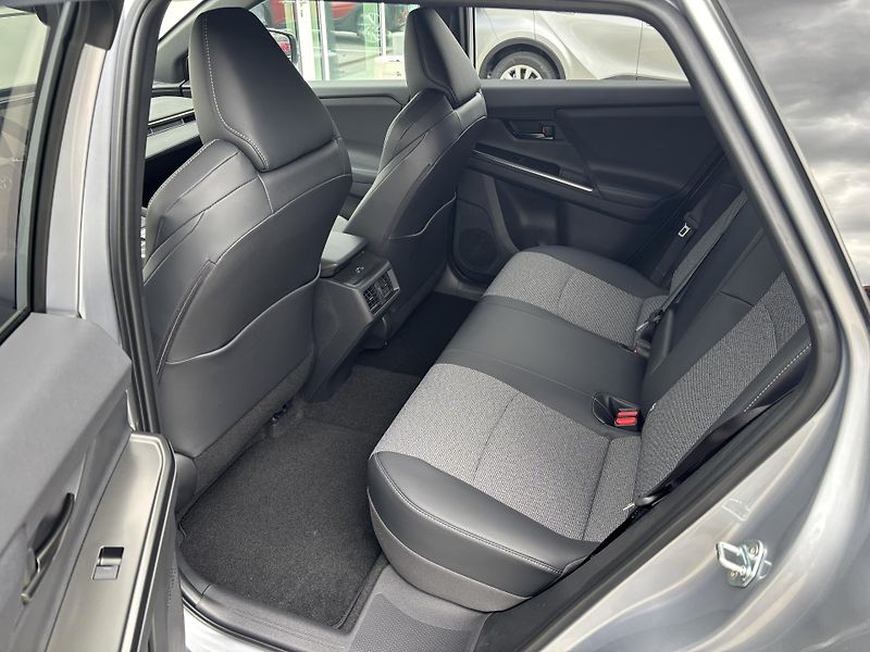 Toyota bZ4X (2026) Touring 4x4 Style 74,7kWh  - fotka 8 z 14