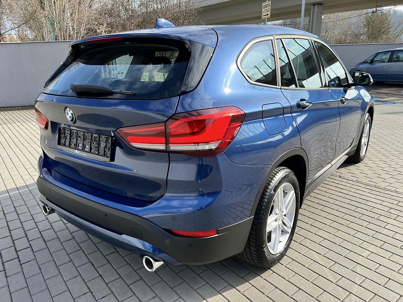 BMW X1 20d x-Drive Led HK  - fotka 4 z 25