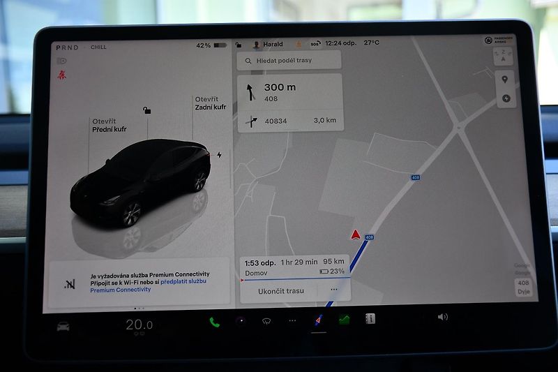 Tesla Model Y LONG RANGE DUAL MOTOR  - fotka 34 z 46