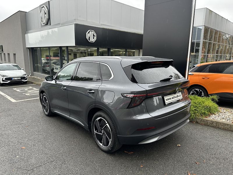 MG MGS5 EV (2025) EXCLUSIVE  - fotka 5 z 15