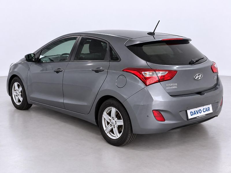 Hyundai i30 1,4 CVVT 73KW NAVI ORIG. ALU - fotka 3 z 27
