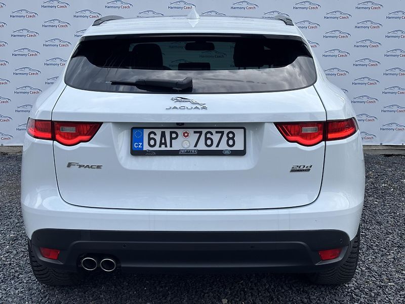Jaguar F-Pace (2017) 2.0 AWD, 132kW,1.majitel, DPH - fotka 7 z 24