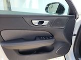 Volvo V60 PLUS DARK B4 FWD 145 kW - náhled 17