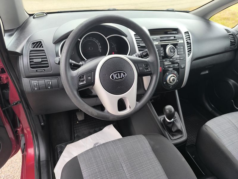 Kia Venga 1.4+LPG SERVISNÍ KN,1.MAJ CZ - fotka 17 z 24