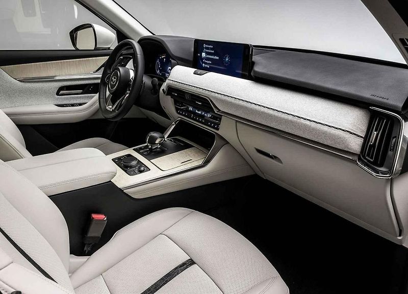 Mazda CX-60 s řadovým vznětovým šestiválcem