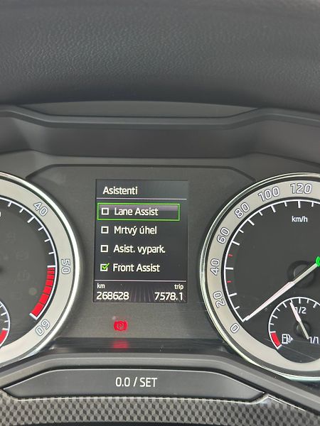 Škoda Superb (2017) III SPORTLINE 140KW DSG - fotka 32 z 48