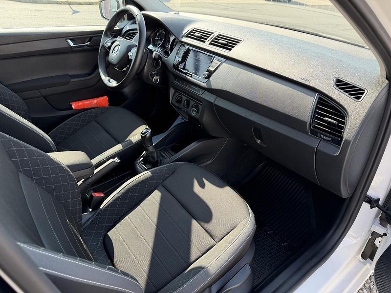 Škoda Fabia Com.III 1,0 TSi/70kW -Ambition - fotka 42 z 56