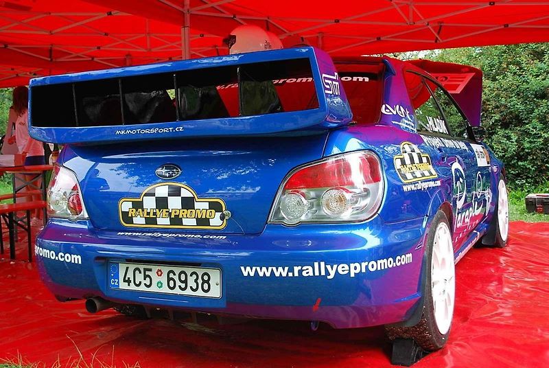 Jiří Hladík se svým zbrusu novým vozem Renault Clio Rally5 Phase II.