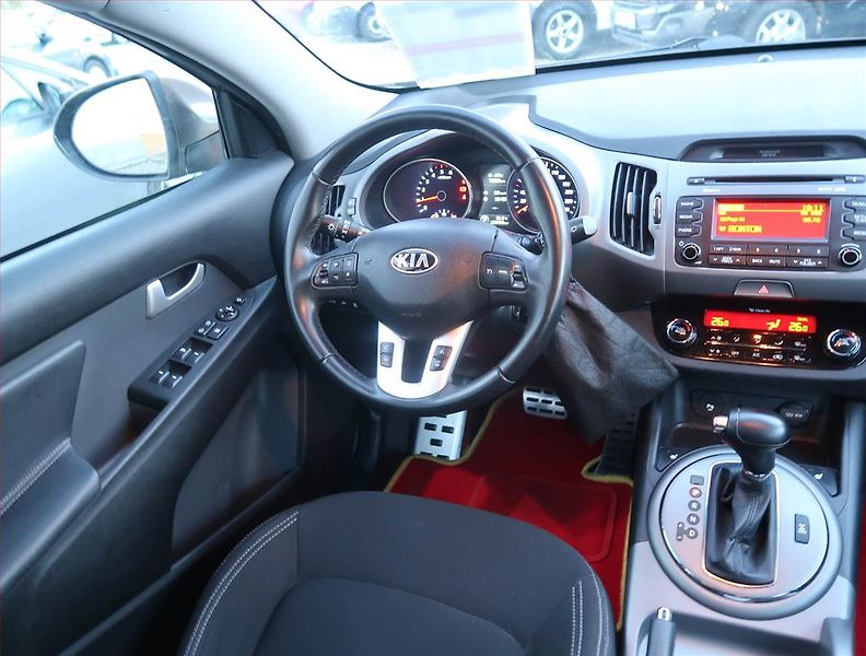 Kia Sportage (2014) 2.0 CRDi, 4X4, Automat - fotka 7 z 16