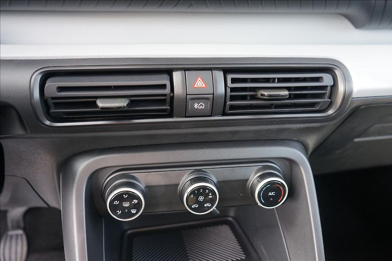 Citroën C3 (2026) 1,2 Turbo 100k Manual YOU - fotka 17 z 20