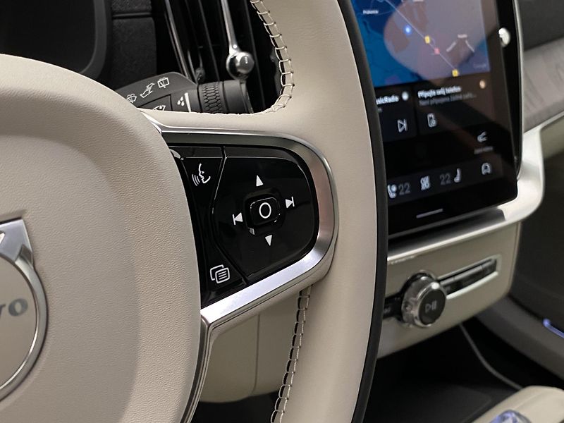 Volvo XC90 (2026) T8 AWD Plug-in BRIGHT PLUS 7m - fotka 28 z 70