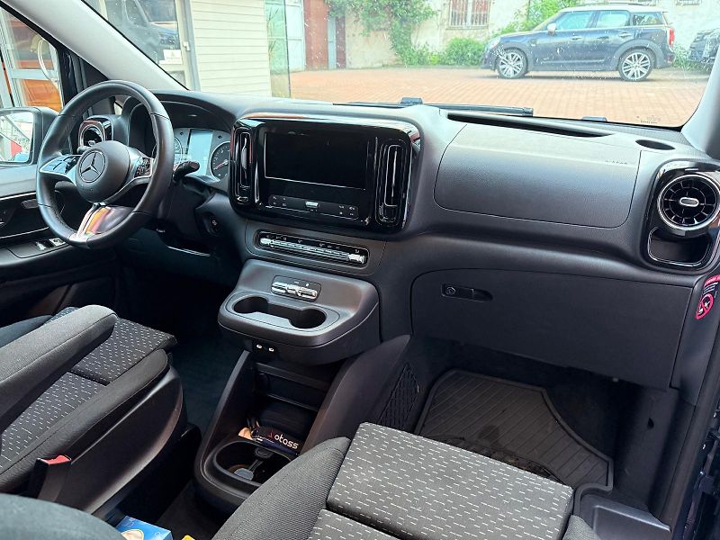 Mercedes-Benz Vito (2025) 119 Tourer L Select 4x4  - fotka 9 z 12