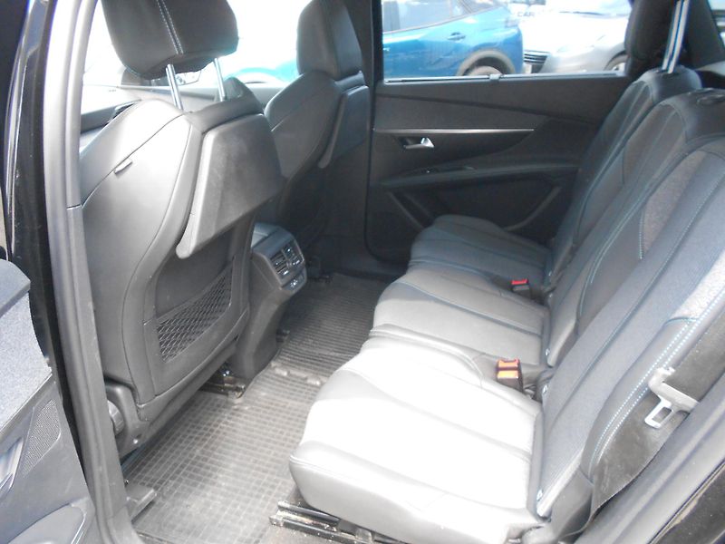 Peugeot 5008 ALLURE PACK 1.5HDi 130k EAT8 - fotka 6 z 14