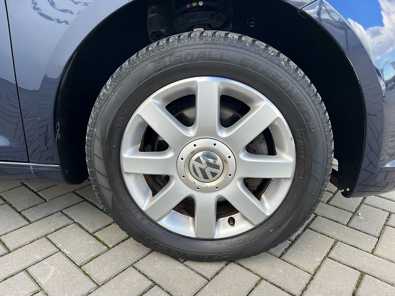 Volkswagen Touran (2014) 1.2TSi 77kW Edice CUP + 7-míst - fotka 41 z 41