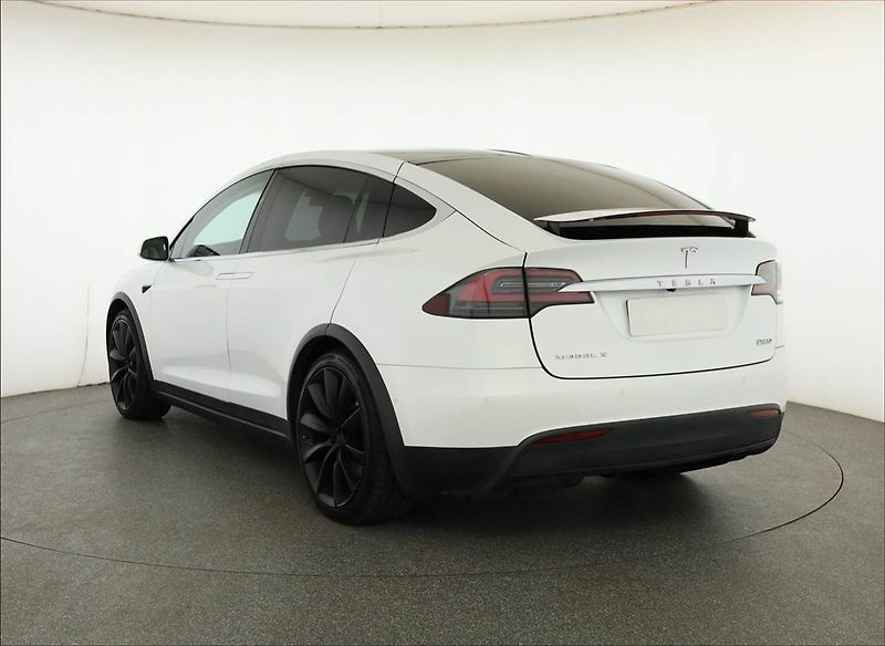 Tesla Model X (2017) P100D, SoH 92% - fotka 4 z 25