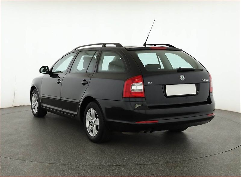 Škoda Octavia (2009) 1.4 TSI, Serv.kniha, Tempomat - fotka 4 z 13