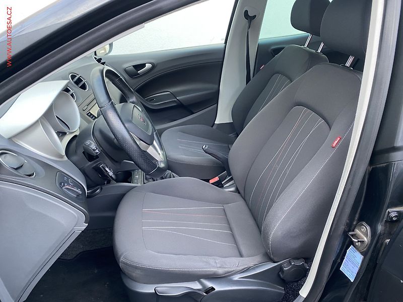 Seat Ibiza (2012) 1.4i, Copa, tempo - fotka 9 z 16