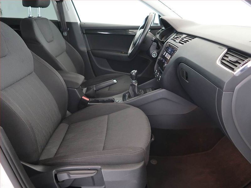 Škoda Octavia (2017) Style 1.6 TDI, Serv.kniha - fotka 9 z 14