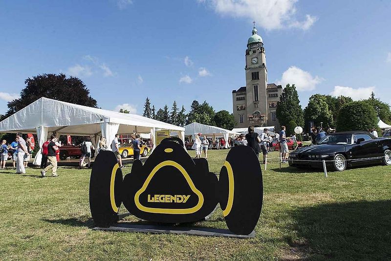 Do areálu Psychiatrické nemocnice Bohnice se po roce vrátila motoristická slavnost Legendy.