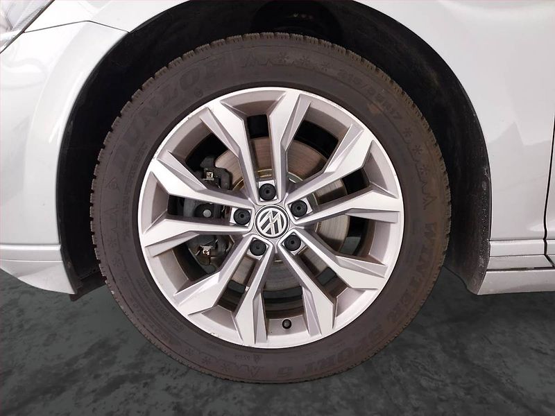 Volkswagen Passat (2019) 1.5 TSI, Tempomat - fotka 15 z 24
