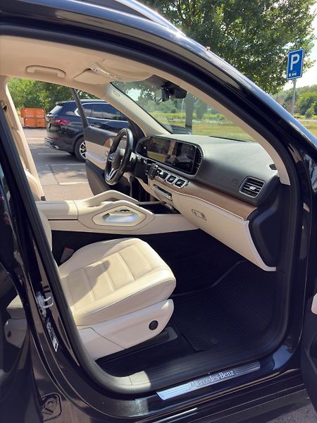 Mercedes-Benz GLE (2021) 300e - fotka 9 z 26