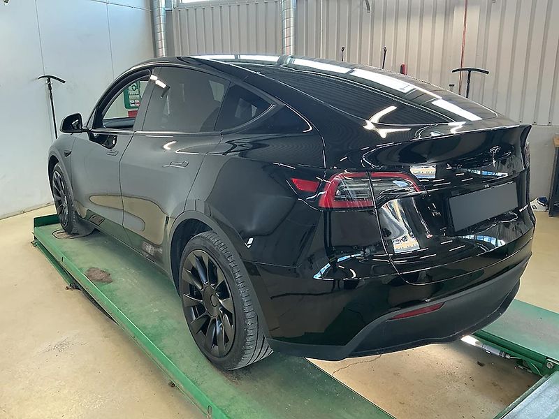 Tesla Model Y (2023) Long Range AWD - fotka 3 z 7