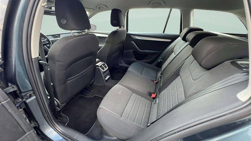 Škoda Octavia Combi Style 1,6 TDI/81 kW/3763 - fotka 30 z 42