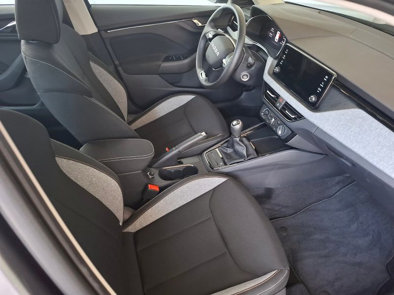 Škoda Kamiq (2025) SELECTION TSI 85/1.0 M6F - fotka 27 z 32