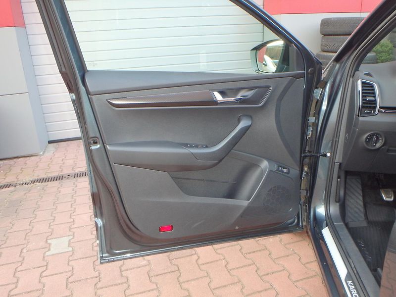 Škoda Karoq (2019) Sport Line 2.0 TDI 4x4,Panoram - fotka 9 z 28