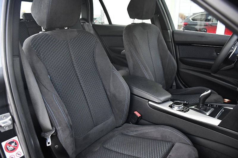 BMW Řada 3 330d xDrive MPaket SERV.KNÍŽKA - fotka 14 z 50