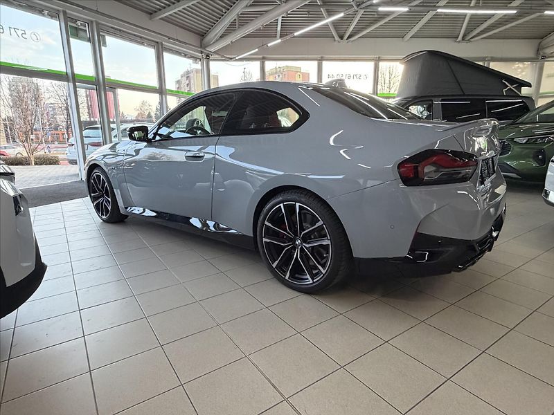 BMW Řada 2 3,0   M240i X-Drive - fotka 14 z 30