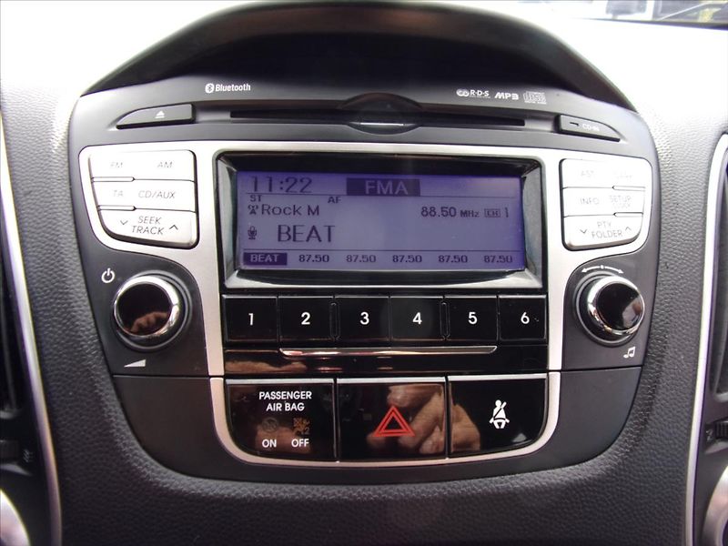 Hyundai ix35 2,0 CRDi Trikolor 4x4 100kW - fotka 19 z 26