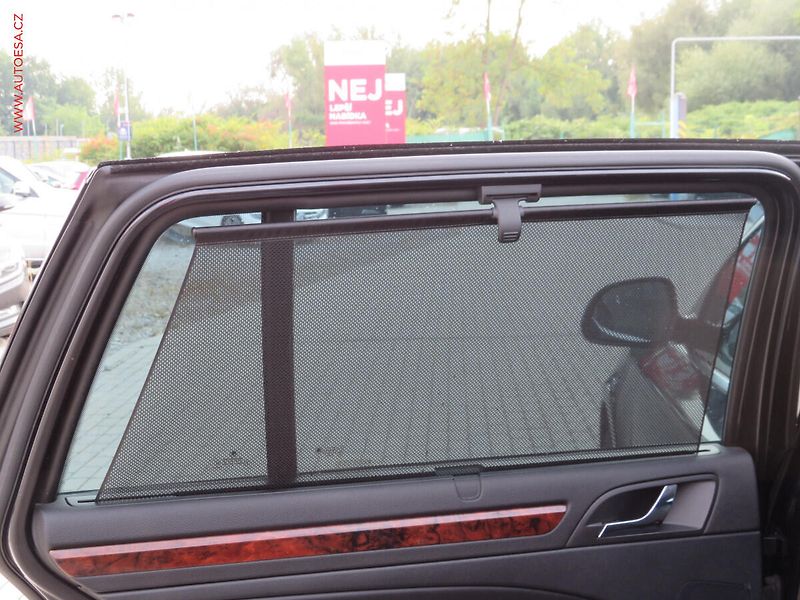 Škoda Superb (2011) 3.6 V6 4x4, ČR, Exclusive - fotka 25 z 28