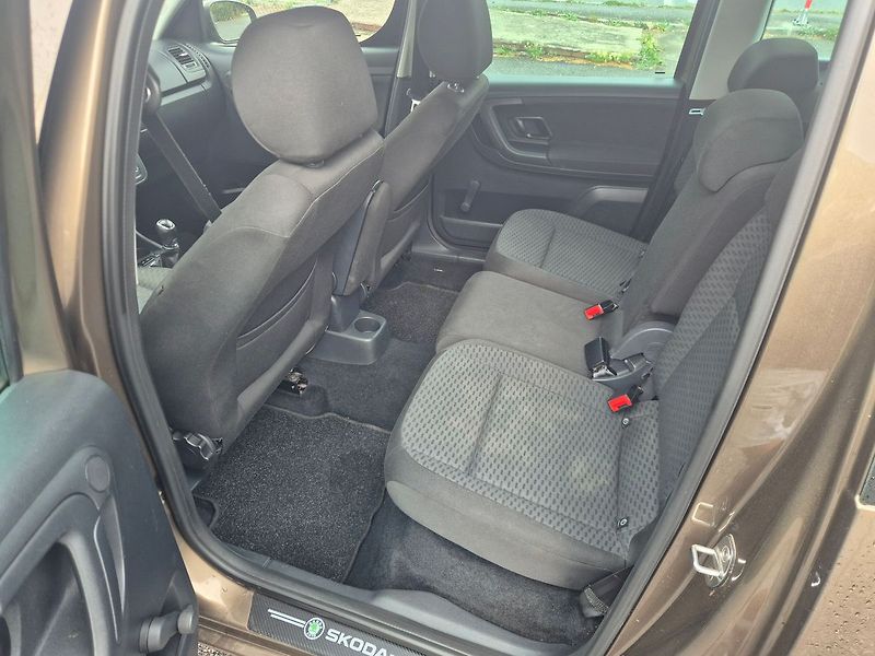 Škoda Roomster 1.2TSi 63kW - fotka 17 z 18