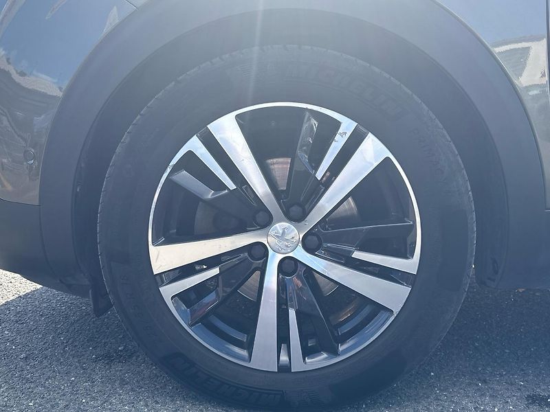 Peugeot 5008 (2020) 2.0 HDI GT-Line 130KW - fotka 8 z 24