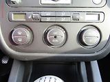 Volkswagen Golf (2007) 1.6i, 1.maj, Xenon, AC - náhled 13