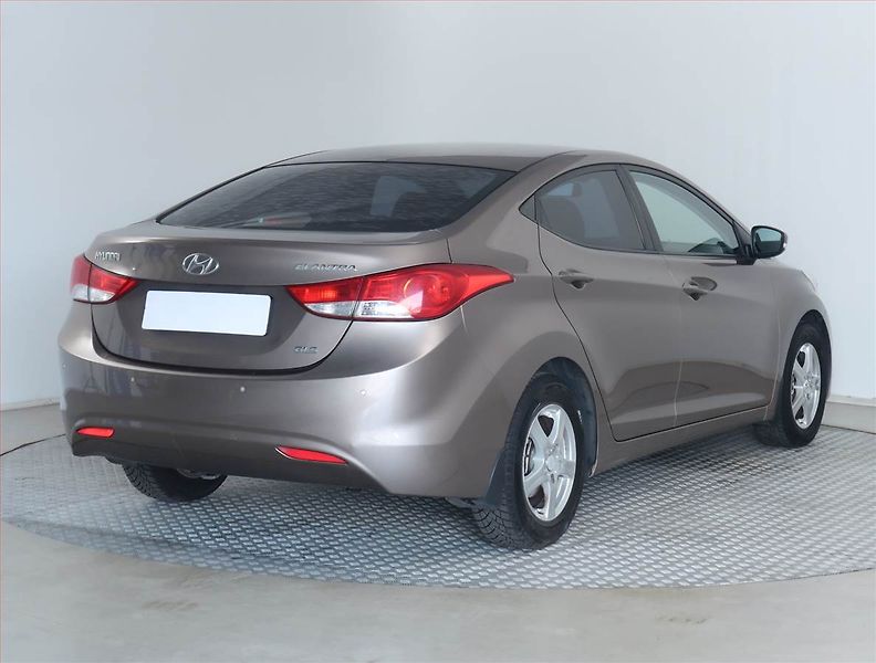 Hyundai Elantra (2011) 1.6, Serv.kniha, Tempomat - fotka 5 z 16