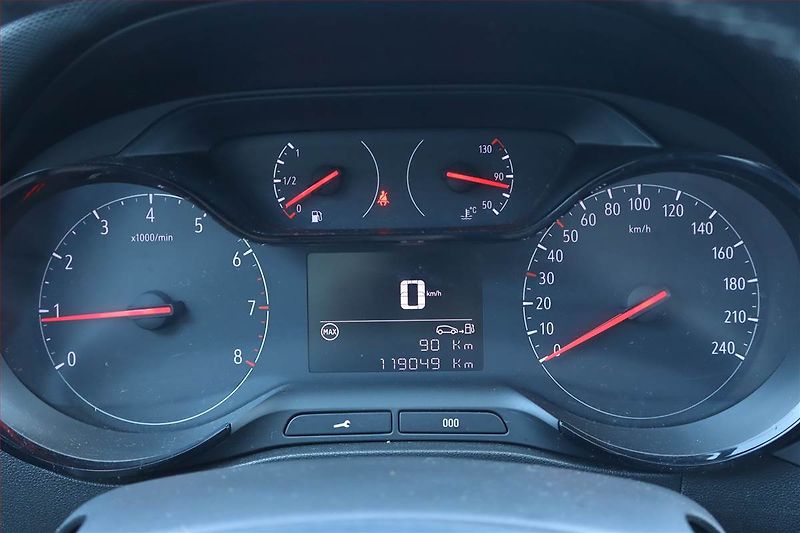 Opel Crossland X (2020) 1.2 Turbo, Serv.kniha - fotka 11 z 20