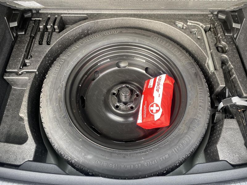 Volkswagen Tiguan 1.4 TSI 92kW - 1xMAJ.-ALU-PDC - fotka 33 z 41