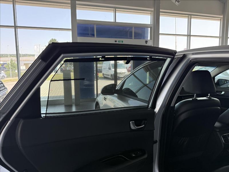 Kia Optima 1,7   CRDi 104kW,AUTOMAT,ČR - fotka 25 z 28