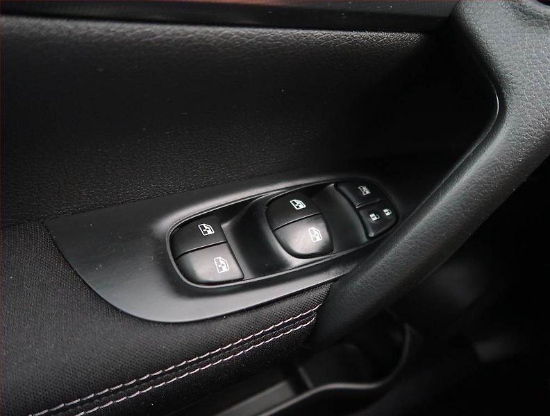 Nissan Qashqai (2018) N-Connecta 1.2 DIG-T - fotka 20 z 23