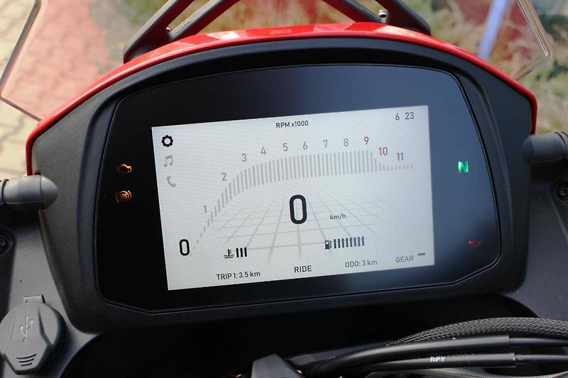 Moto Morini X-Cape 650 (2025) NYNÍ AKČNÍ CENA - fotka 6 z 7